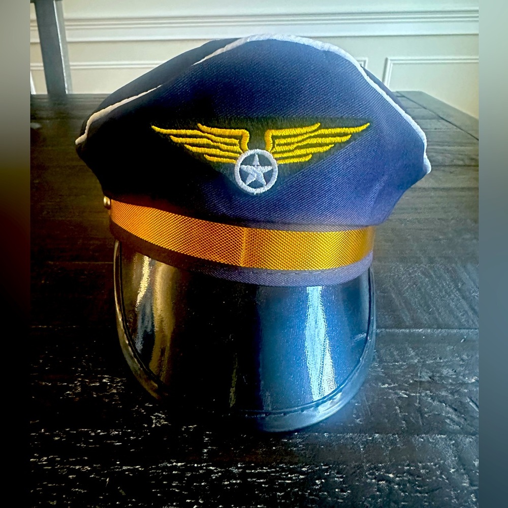 Pilot hat